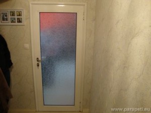 Врата BG100 с орнаментно стъкло